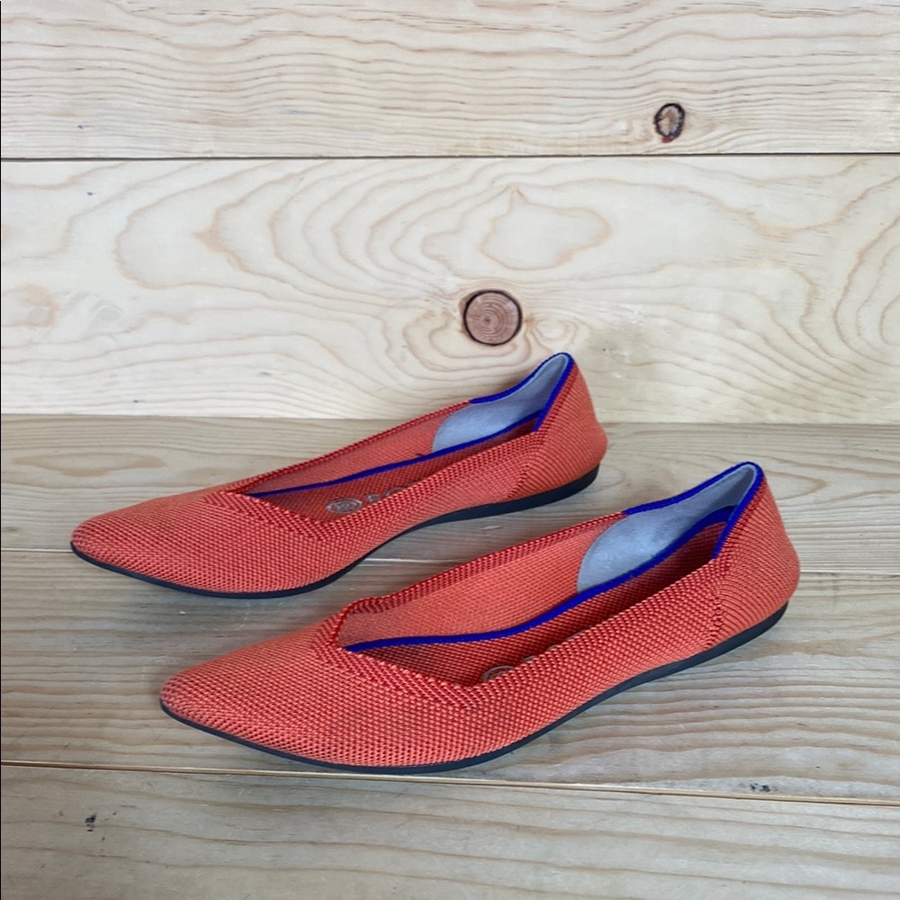 Rothys retired persimmon orange point toe flats size 6‎